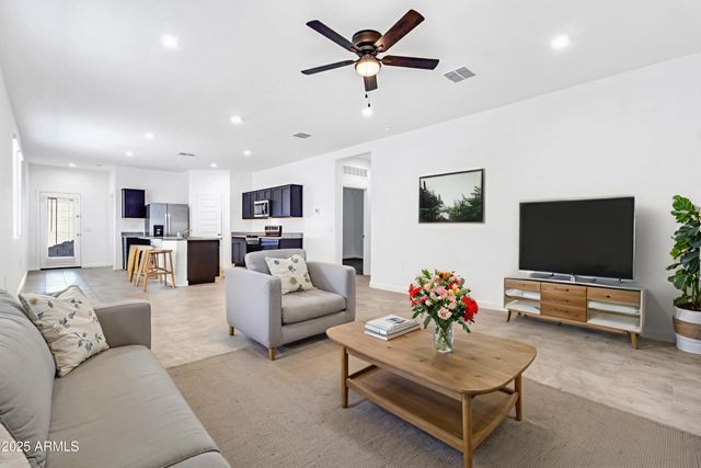 2108 W Sheridan Avenue, Apache Junction, AZ 85120