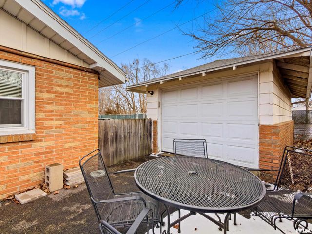 17 ROSE Court, Pekin, IL 61554