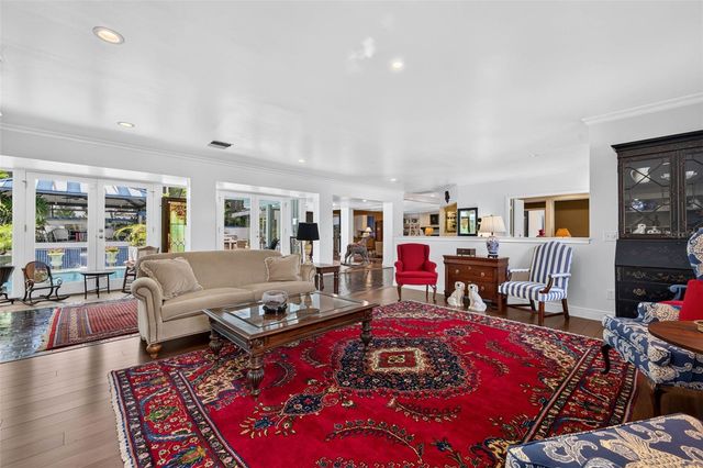 602 S RIVERHILLS DRIVE, Temple Terrace, FL 33617