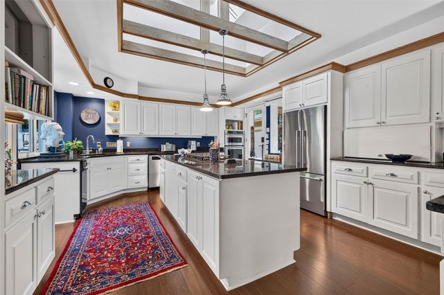 602 S RIVERHILLS DRIVE, Temple Terrace, FL 33617
