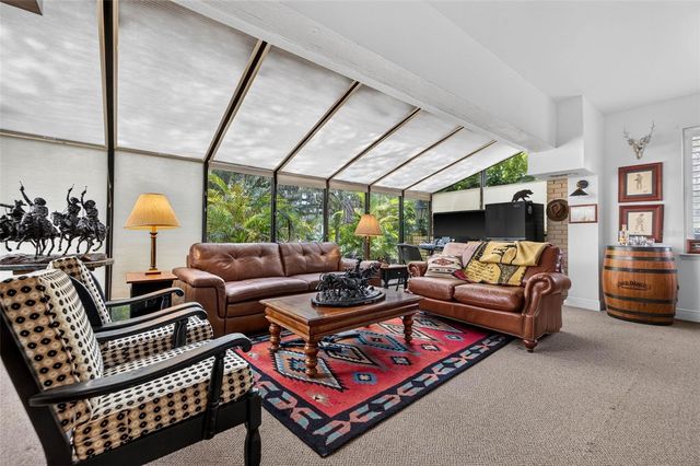 602 S RIVERHILLS DRIVE, Temple Terrace, FL 33617