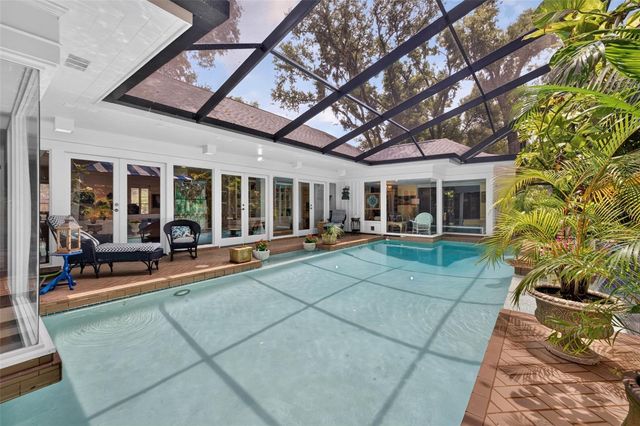 602 S RIVERHILLS DRIVE, Temple Terrace, FL 33617