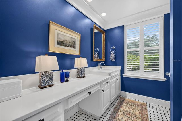 602 S RIVERHILLS DRIVE, Temple Terrace, FL 33617