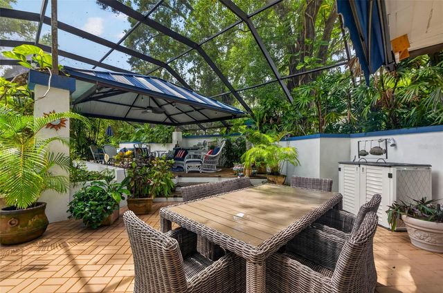 602 S RIVERHILLS DRIVE, Temple Terrace, FL 33617