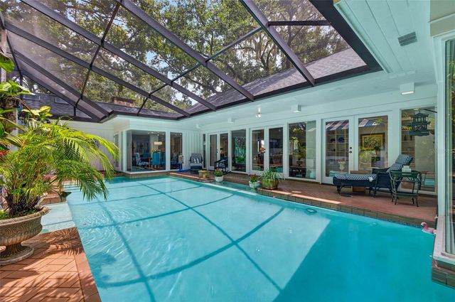 602 S RIVERHILLS DRIVE, Temple Terrace, FL 33617