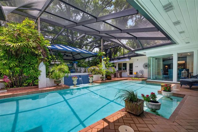 602 S RIVERHILLS DRIVE, Temple Terrace, FL 33617