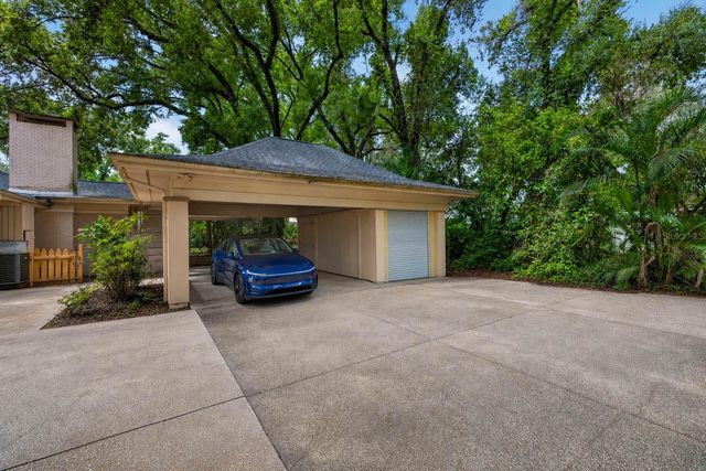 602 S RIVERHILLS DRIVE, Temple Terrace, FL 33617