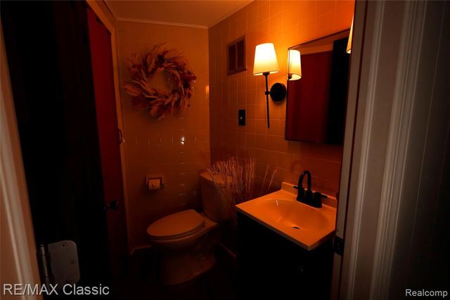 19595 Mahon Street, Southfield, MI 48075