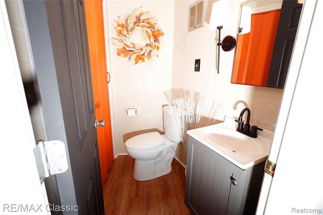 19595 Mahon Street, Southfield, MI 48075