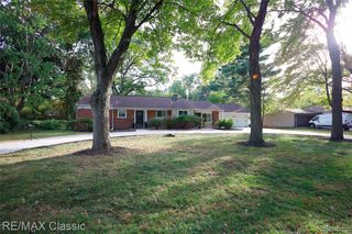 19595 Mahon Street, Southfield, MI 48075