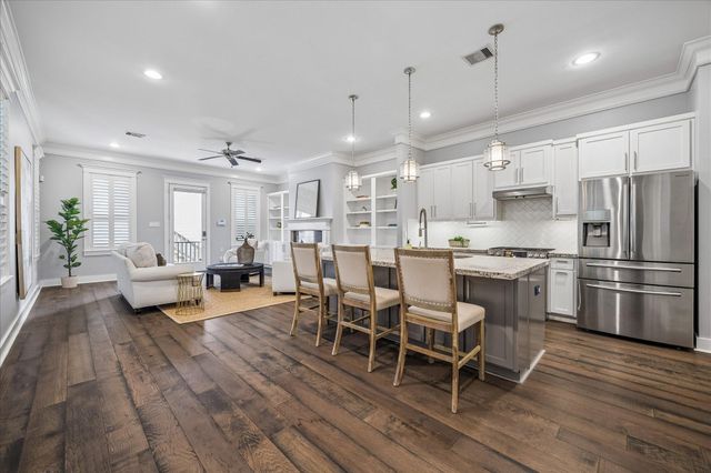 240 W 27th Street, Houston, TX 77008