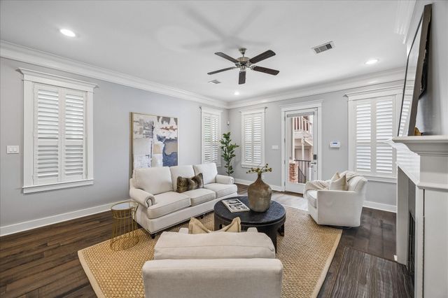 240 W 27th Street, Houston, TX 77008