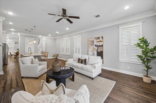 240 W 27th Street, Houston, TX 77008