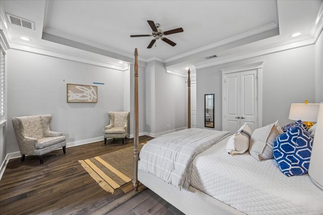 240 W 27th Street, Houston, TX 77008