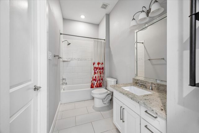 240 W 27th Street, Houston, TX 77008