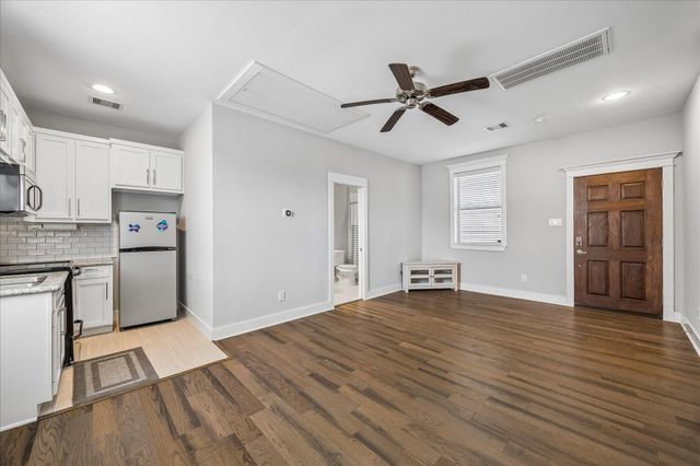 240 W 27th Street, Houston, TX 77008