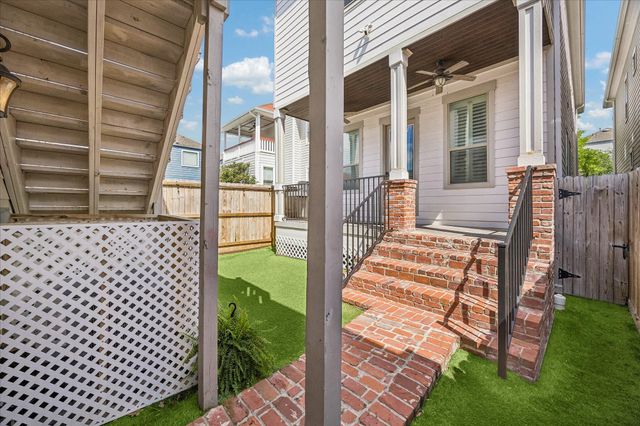 240 W 27th Street, Houston, TX 77008