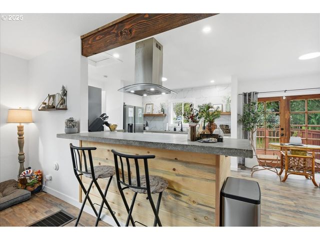 1317 W MAIN St, Centralia, WA 98531