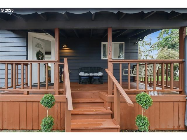 1317 W MAIN St, Centralia, WA 98531