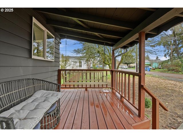 1317 W MAIN St, Centralia, WA 98531