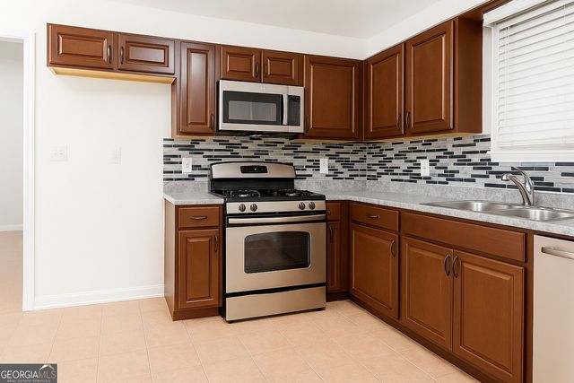 5328 Ridge Forest Drive, Stone Mountain, GA 30083