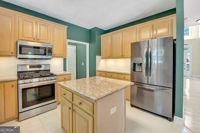 122 Grandiflora Drive, Mcdonough, GA 30253