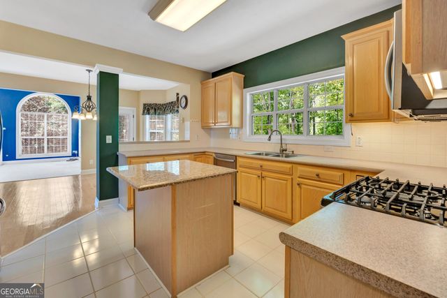 122 Grandiflora Drive, Mcdonough, GA 30253