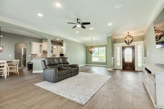 2180 County Road 212, Angleton, TX 77515