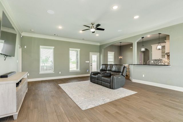 2180 County Road 212, Angleton, TX 77515