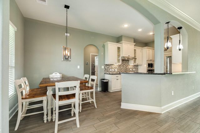 2180 County Road 212, Angleton, TX 77515