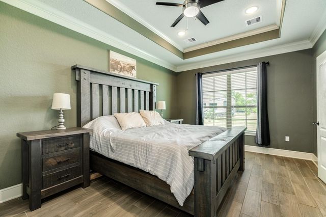2180 County Road 212, Angleton, TX 77515