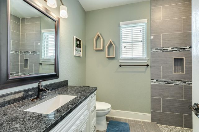 2180 County Road 212, Angleton, TX 77515