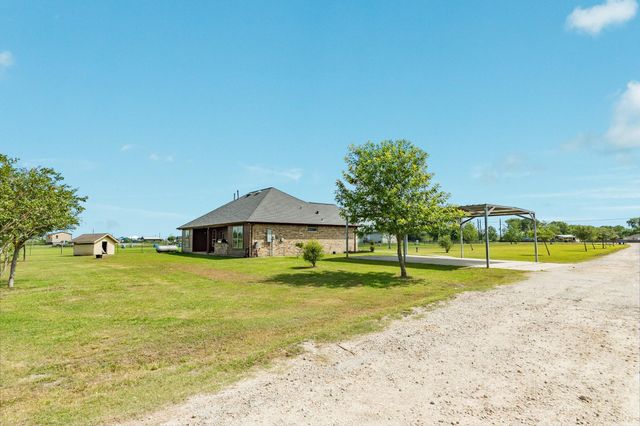 2180 County Road 212, Angleton, TX 77515
