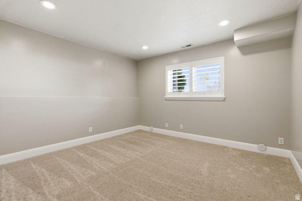 Image 41 of property listing at 1415 JOHNSON WAY, Kaysville, UT 84037