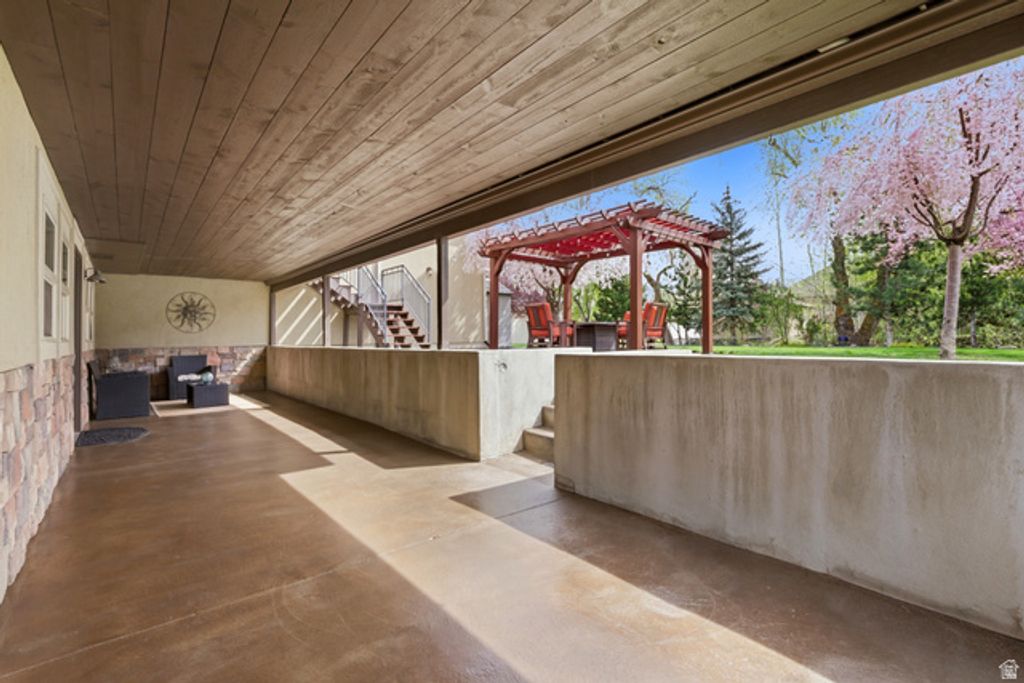 Image 43 of property listing at 1415 JOHNSON WAY, Kaysville, UT 84037