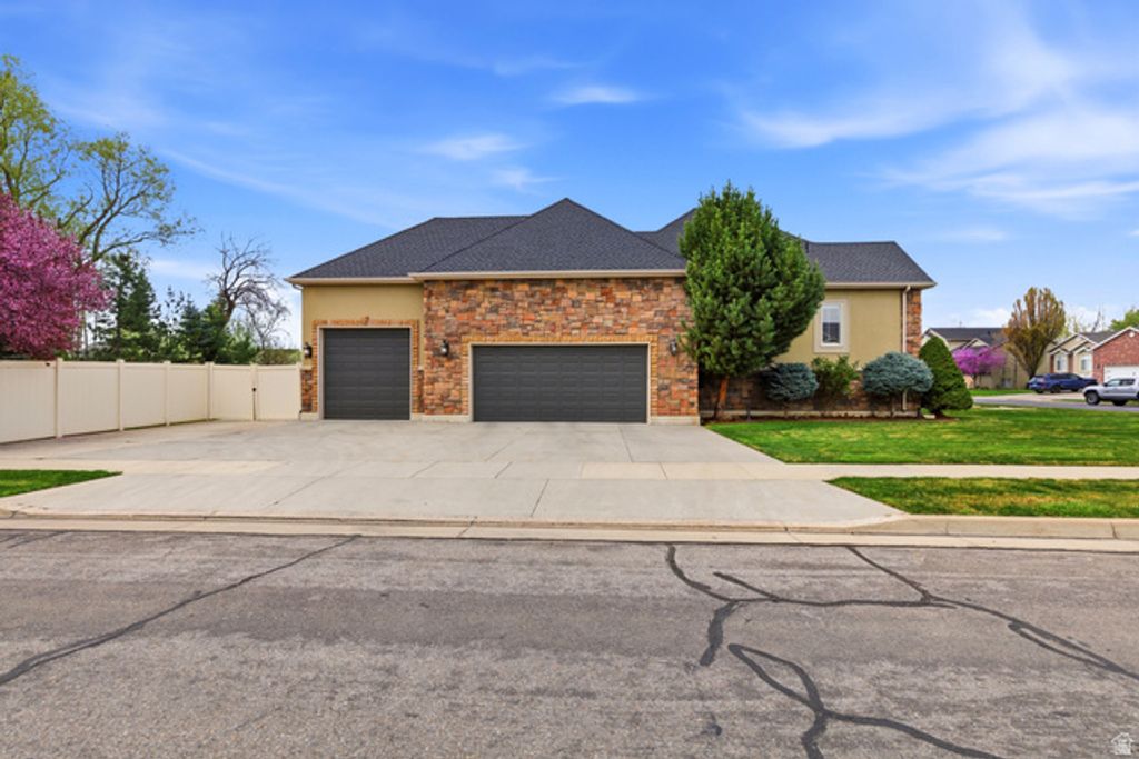 Image 60 of property listing at 1415 JOHNSON WAY, Kaysville, UT 84037