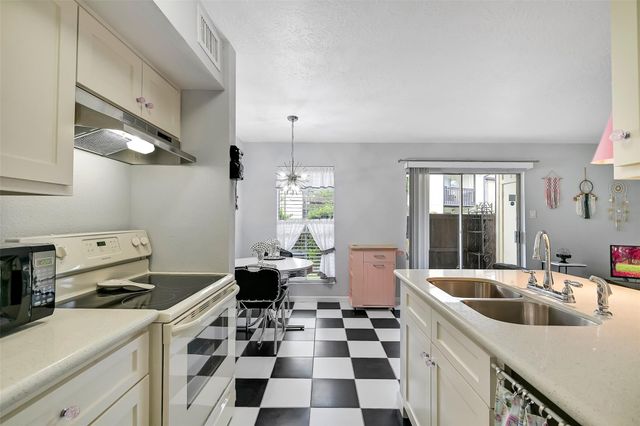1500 Bay Area Boulevard 346, Houston, TX 77058