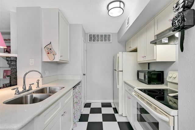 1500 Bay Area Boulevard 346, Houston, TX 77058