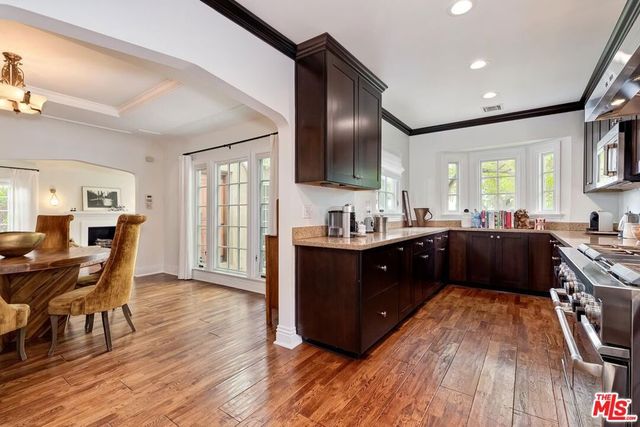 829 S Mullen Avenue, Los Angeles, CA 90005