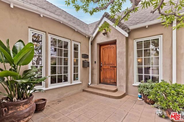 829 S Mullen Avenue, Los Angeles, CA 90005