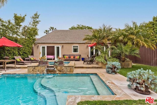 829 S Mullen Avenue, Los Angeles, CA 90005