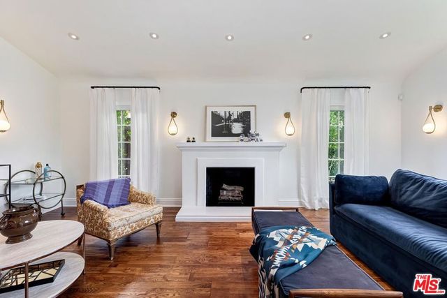 829 S Mullen Avenue, Los Angeles, CA 90005