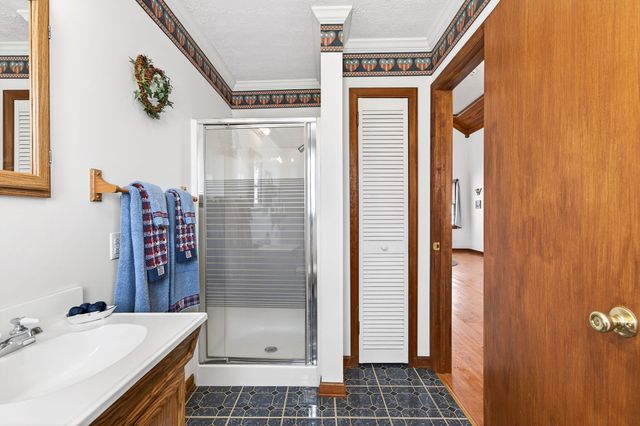 676 Sunny Point Rd, Baxter, TN 38544