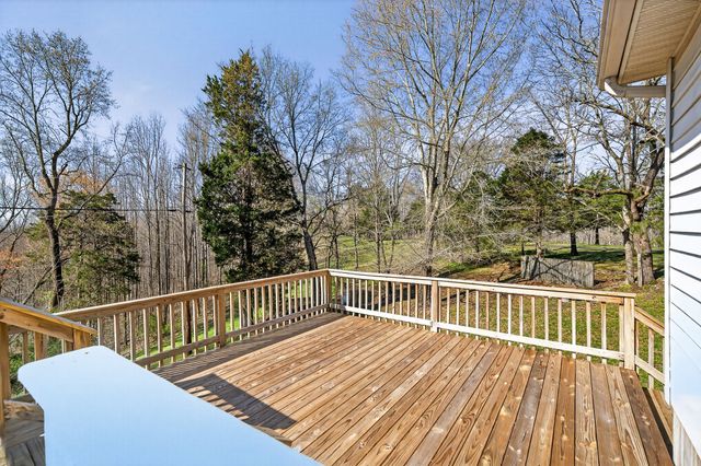 676 Sunny Point Rd, Baxter, TN 38544