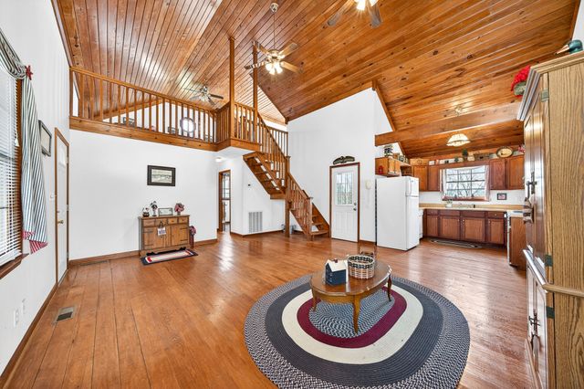 676 Sunny Point Rd, Baxter, TN 38544