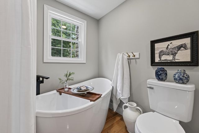 125 Alpha St, Dartmouth, MA 02747
