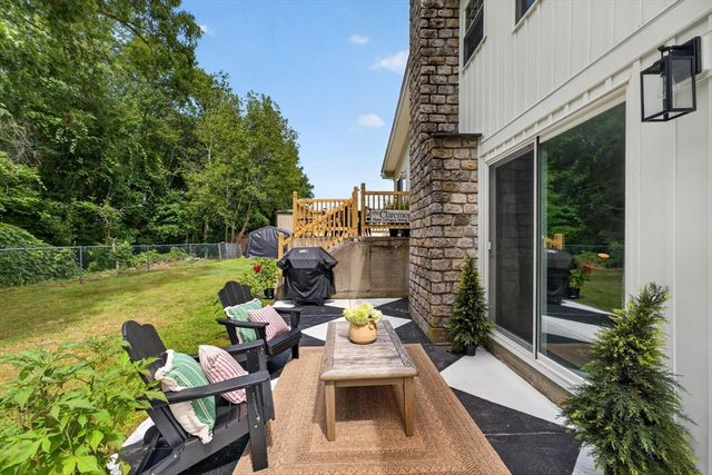 125 Alpha St, Dartmouth, MA 02747