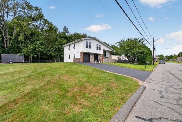 125 Alpha St, Dartmouth, MA 02747