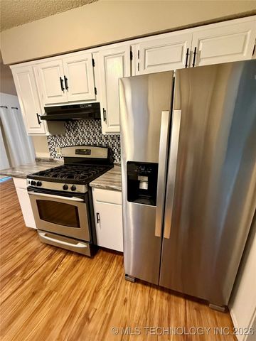 4609 S Date Avenue, Broken Arrow, OK 74011