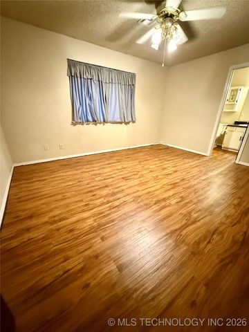 4609 S Date Avenue, Broken Arrow, OK 74011